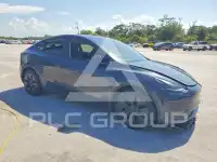 2024 Tesla Model Y фото