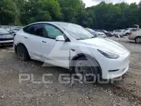 2024 Tesla Model Y фото