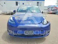 2024 Tesla Model Y фото