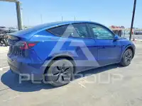 2024 Tesla Model Y фото