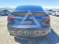 2024 Tesla Model Y фото