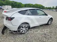 2024 Tesla Model Y фото