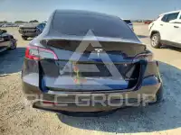 2024 Tesla Model Y фото