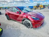 2024 Tesla Model Y фото