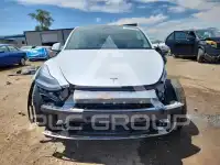 2024 Tesla Model Y фото
