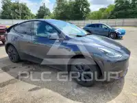 2024 Tesla Model Y фото
