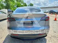 2024 Tesla Model Y фото