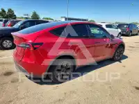 2024 Tesla Model Y фото