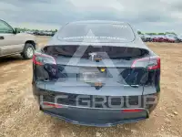 2024 Tesla Model Y фото