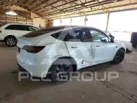 2024 Tesla Model Y фото