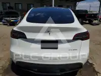 2024 Tesla Model Y фото