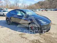 2024 Tesla Model Y фото