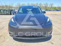 2024 Tesla Model Y фото