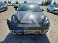 2024 Tesla Model Y фото