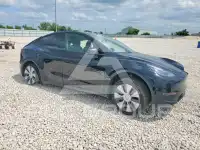 2024 Tesla Model Y фото