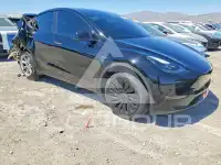 2024 Tesla Model Y фото