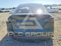 2024 Tesla Model Y фото