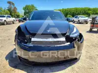 2024 Tesla Model Y фото