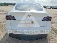 2024 Tesla Model Y фото