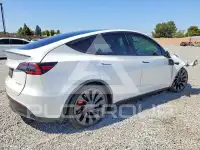 2024 Tesla Model Y фото