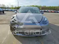 2024 Tesla Model Y фото