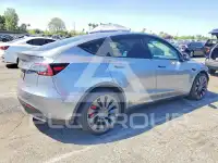 2024 Tesla Model Y фото
