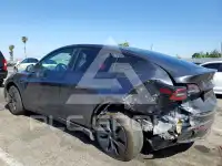 2024 Tesla Model Y фото