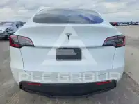 2024 Tesla Model Y фото