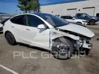 2024 Tesla Model Y фото