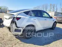 2024 Tesla Model Y photo