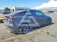 2024 Tesla Model Y фото