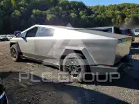 2024 Tesla Cybertruck фото