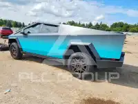 2024 Tesla Cybertruck photo
