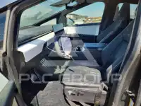 2024 Tesla Cybertruck photo