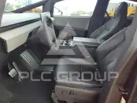 2024 Tesla Cybertruck фото
