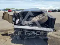 2024 Tesla Cybertruck фото
