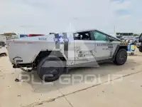 2024 Tesla Cybertruck photo