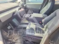 2024 Tesla Cybertruck photo
