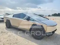 2024 Tesla Cybertruck фото