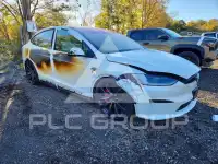 2024 Tesla Model X фото