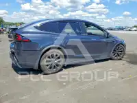 2024 Tesla Model X фото