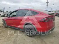 2024 Tesla Model X фото