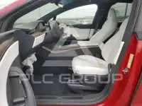 2024 Tesla Model X фото