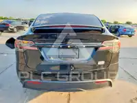 2024 Tesla Model X photo