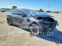 2024 Tesla Model X фото