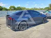 2024 Tesla Model X фото