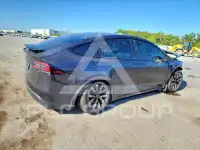 2024 Tesla Model X фото