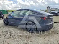 2024 Tesla Model 3 фото