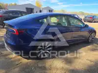 2024 Tesla Model 3 фото