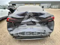 2024 Tesla Model 3 фото